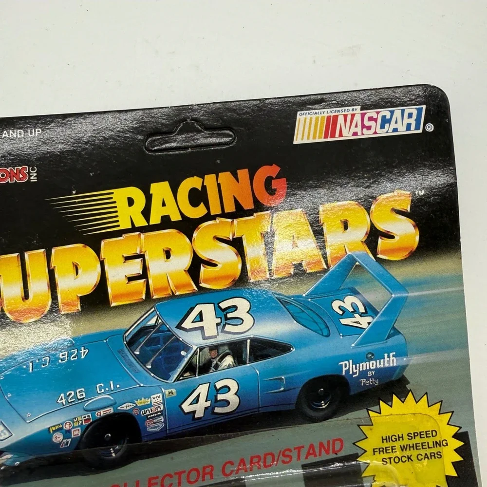 Racing Champions 1991 NASCAR Richard Petty Pete Hamilton Plymouth Superbird 1:64